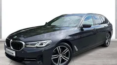 Grau Gebraucht 2022 BMW 520 Performance Kombi | 32.790 € (Fairer Preis)