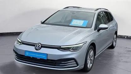 Gebraucht 2023 VW Golf VIII Life Kombi | 24.350 € (Fairer Preis)