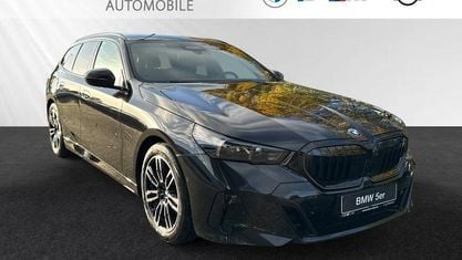 Neu BMW 520 M Sport 197 PS (144 kW) 2025 Black sapphire metallic Kombi