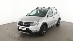 Grau Gebraucht 2017 Dacia Sandero Prestige Kleinwagen | 9.530 € (Fairer Preis)
