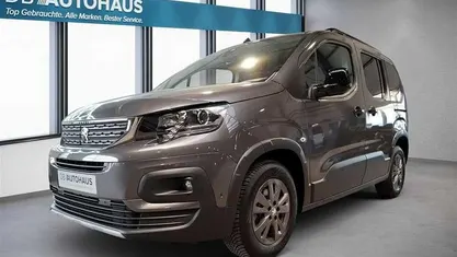 Grau Gebraucht 2023 Peugeot Rifter Allure Van / Kleinbus | 24.470 € (Fairer Preis)