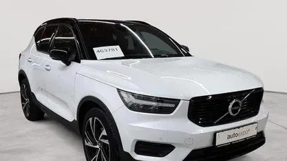 Crystal weißperleffekt Gebraucht 2021 Volvo XC40 R-Design SUV | 27.990 € (Fairer Preis)