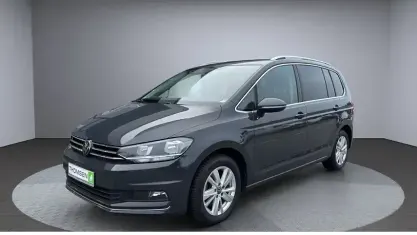 Gebraucht VW Touran Highline 150 PS (110 kW) 2023 Grau Van / Kleinbus