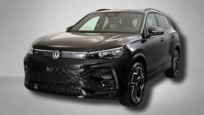 Neu VW Tiguan R-line 204 PS (150 kW) 2025 Grenadillschwarz metallic SUV