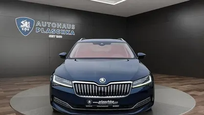 Gebraucht Skoda Superb Style 150 PS (110 kW) 2023 Lavablau Limousine