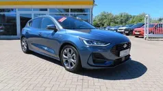 Chromablau Gebraucht 2024 Ford Focus ST-Line X Limousine | 21.950 € (Guter Preis)