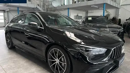 Gebraucht Mercedes CLA35 AMG Shooting Brake AMG 306 PS (225 kW) 2024 Kosmosschwarz metallic (metallic) Kombi