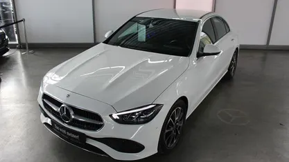Weiß , polarweiß Gebraucht 2022 Mercedes C220 Avantgarde Limousine | 36.390 € (Fairer Preis)