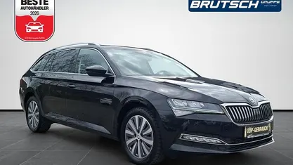 Gebraucht Skoda Superb Style 200 PS (147 kW) 2023 Schwarzmagic perleffekt metallic Kombi