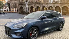 Chromablau metallic Gebraucht 2021 Ford Focus ST-Line X Kombi | 19.950 € (Fairer Preis)