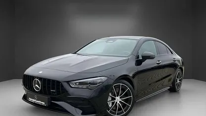 Kosmosschwarz lack Gebraucht 2024 Mercedes CLA35 AMG AMG Limousine | 48.890 € (Fairer Preis)