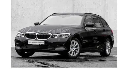 Schwarz Gebraucht 2022 BMW 320e Advantage Kombi | 22.590 € (Guter Preis)