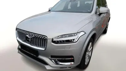Silver dawn / metallic Gebraucht 2023 Volvo XC90 Ultimate SUV | 51.170 € (Fairer Preis)