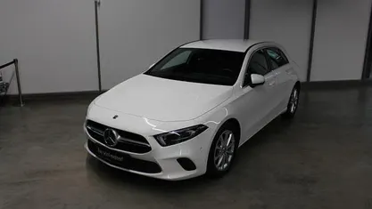 Gebraucht Mercedes A180 Progressive 136 PS (100 kW) 2021 Weiß , polarweiß Limousine