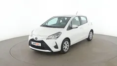 Weiß Gebraucht 2019 Toyota Yaris Comfort Limousine | 11.890 € (Fairer Preis)