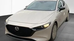 Grau (platinum quartz m) Neu 2024 Mazda 3 Nagisa Limousine | 26.490 € (Fairer Preis)