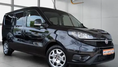 Gebraucht Fiat Doblò 120 PS (88 kW) 2022 Schwarz metallic Van / Kleinbus