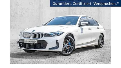 Weiß Gebraucht 2024 BMW 330e M Sport Limousine | 41.444 € (Fairer Preis)