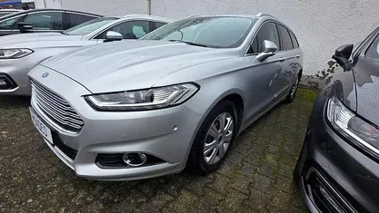 Silber Gebraucht 2016 Ford Mondeo Titanium Limousine | 13.490 € (Fairer Preis)