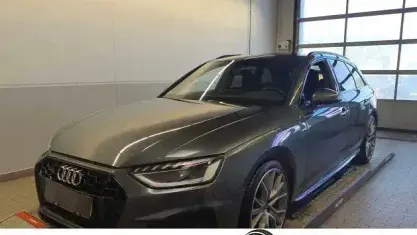 Gebraucht Audi A4 S-Line 204 PS (150 kW) 2023 Daytonagrau perleffekt Kombi