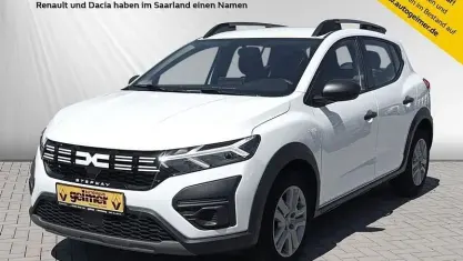 Gebraucht Dacia Sandero Essentiel 91 PS (66 kW) 2023 Weiß Limousine