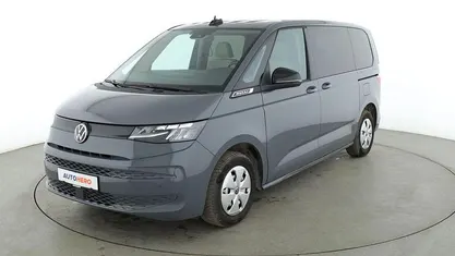 Grau Gebraucht 2023 VW Multivan Van | 39.490 € (Guter Preis)