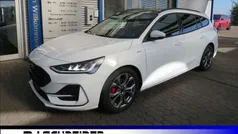 Frostweiß Gebraucht 2024 Ford Focus ST-Line X Kombi | 28.900 € (Fairer Preis)