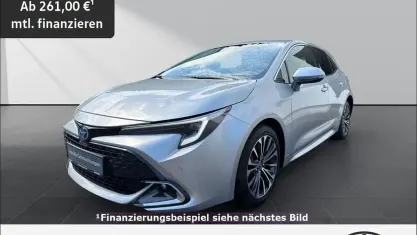 Gebraucht Toyota Corolla Team 140 PS (102 kW) 2023 Silber Limousine