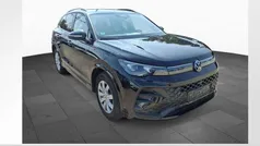 Deep black perleffekt Gebraucht 2024 VW Tiguan R-line SUV | 41.440 € (Fairer Preis)