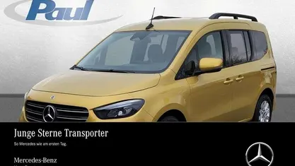 Limonitgelb metallic Gebraucht 2024 Mercedes T180 Style Van / Kleinbus | 25.650 € (Fairer Preis)