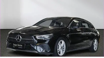 Gebraucht Mercedes CLA180 Shooting Brake Progressive 136 PS (100 kW) 2024 Unilack nachtschwarz Kombi