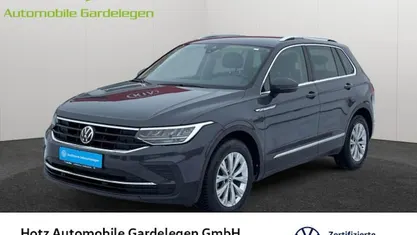 Second-hand VW Tiguan Life 150 CP (110 kW) 2021 Gri SUV