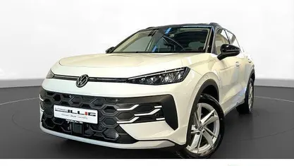 Gebraucht VW T-Roc Life 150 PS (110 kW) 2026 Pure white uni schwarz (weiß) SUV