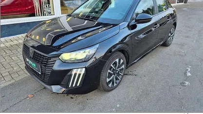 Schwarz Gebraucht 2025 Peugeot 208 Style Kleinwagen | 17.490 € (Fairer Preis)