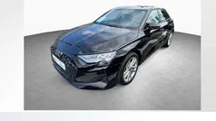 Brillantschwarz Gebraucht 2024 Audi A3 Ambiente Limousine | 29.890 € (Fairer Preis)