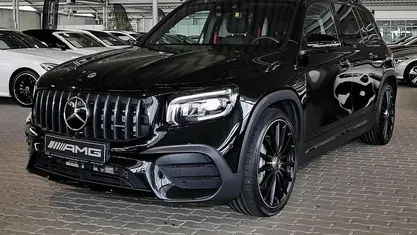 Gebraucht Mercedes GLB35 AMG 306 PS (225 kW) 2022 Metalliclack kosmosschwarz SUV