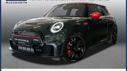 Gebraucht Mini John Cooper Works 231 PS (169 kW) 2022 Rebel green Kleinwagen