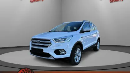 Gebraucht Ford Kuga Titanium 150 PS (110 kW) 2019 Frostweiß SUV