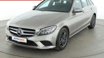 Gebraucht Mercedes C220 Avantgarde 194 PS (142 kW) 2020 Grau Kombi