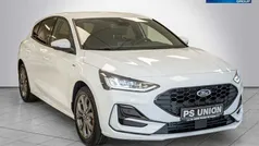Weiß Gebraucht 2022 Ford Focus ST-Line Limousine | 15.990 € (Superpreis)