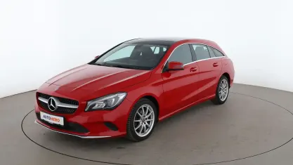 Gebraucht Mercedes CLA220 Shooting Brake 177 PS (130 kW) 2017 Rot Kombi