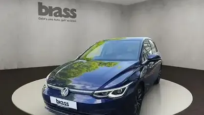 Gebraucht VW Golf VIII Style 150 PS (110 kW) 2023 Atlantic blue metallic Limousine