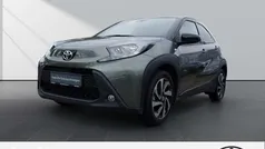Grün Gebraucht 2023 Toyota Aygo Pulse Kleinwagen | 15.890 € (Fairer Preis)