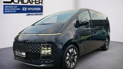 Używany Hyundai Staria Signature 177 KM (130 kW) 2022 Niebieski Minivan