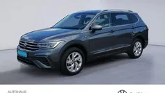 Platinum grey metallic Gebraucht 2024 VW Tiguan Allspace Life SUV | 31.949 € (Superpreis)