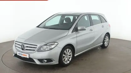Grau Gebraucht 2014 Mercedes B180 Van / Kleinbus | 12.850 € (Fairer Preis)