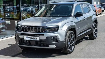 Grau Gebraucht 2025 Jeep Avenger Summit SUV | 29.975 € (Fairer Preis)