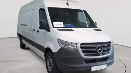 Gebraucht Mercedes Sprinter 170 PS (125 kW) 2024 Arktisweiß Van