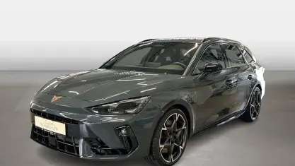 Gebraucht Cupra Leon VZ 333 PS (244 kW) 2025 Fjord blau Limousine