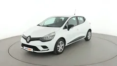 Weiß Gebraucht 2016 Renault Clio IV Life Limousine | 7.590 € (Fairer Preis)